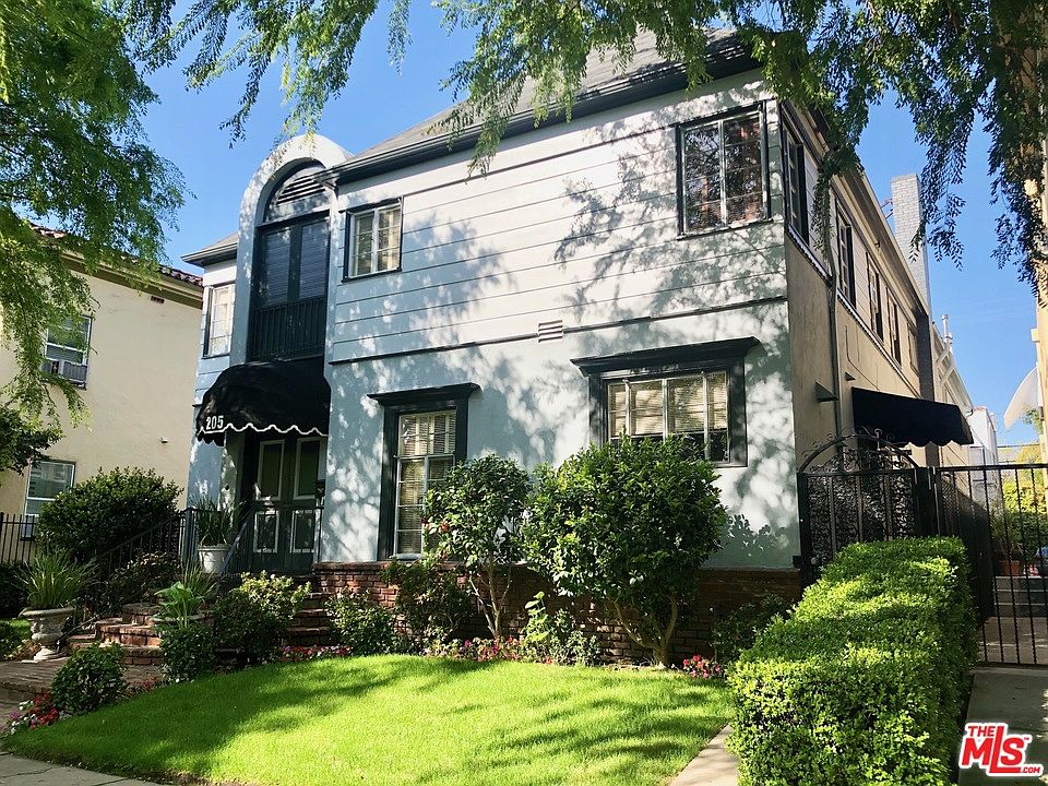 1st image of 205 El Camino Dr