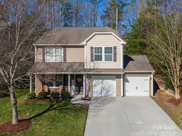 8521 Lustre Rd, Charlotte, NC 28215