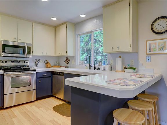 2nd image of 11823 Lost Ranch Way