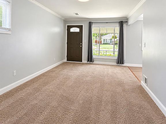 4th image of 4484 Ziegler St