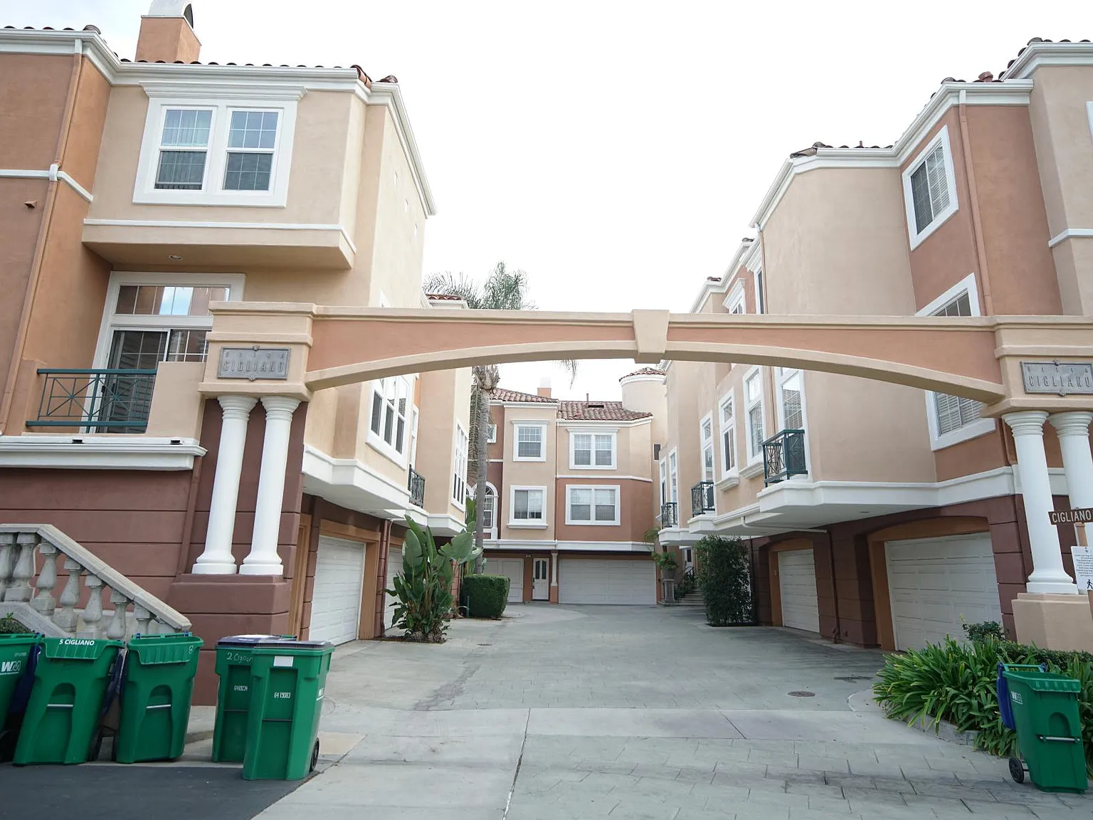 1 bed, 1.5 bath, 1022 sqft, $2,950 — Photo 1