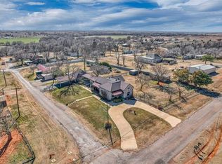 403 Washington St, Foss, OK 73647