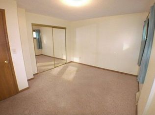 611 S Locust St, Janesville, WI 53548