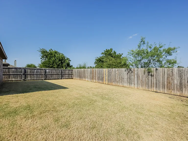 7681 Hollow Point Dr — Photo 16