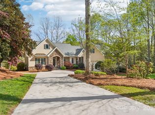 176 Sunset Bay Dr, Troutman, NC 28166