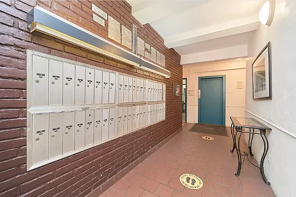 Rented by Living New York | media 13