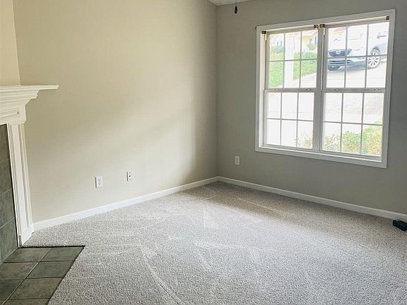 4th image of 2772 Glendale Dr