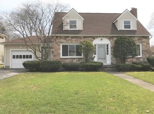 235 Simpson Rd, Rochester, NY 14617