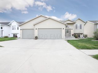 3846 12th St W, West Fargo, ND 58078