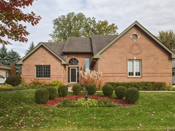 21536 Hunter Cir N, Taylor, MI 48180