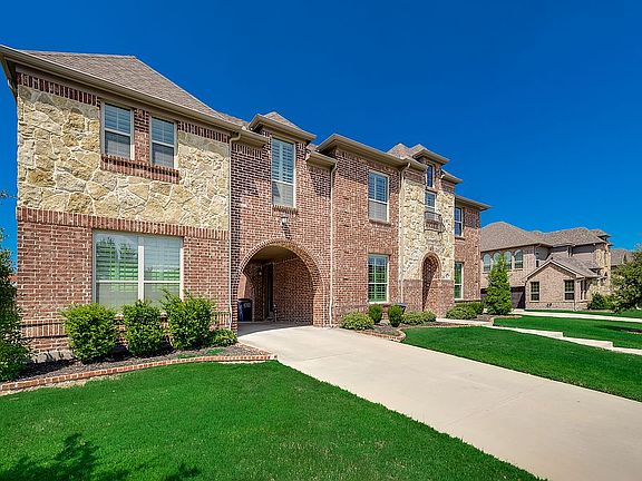 5th image of 601 Silver Chase Dr