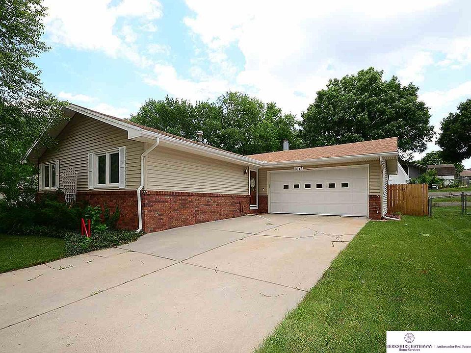 1st image of 5643 Dogwood Dr