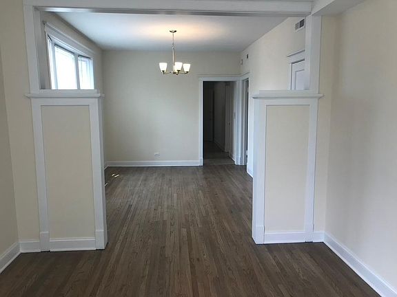 3rd image of 2816 N Troy St #3R