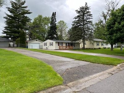 11710 Schram St, Grand Blanc, MI, 48439