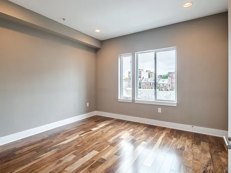 702-12 N Front St #7 — Photo 9