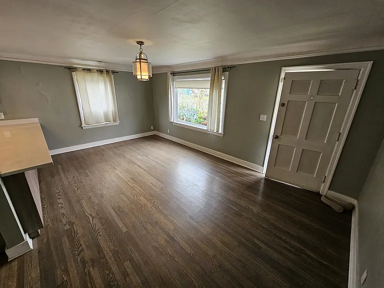 735 S Homer St — Photo 6