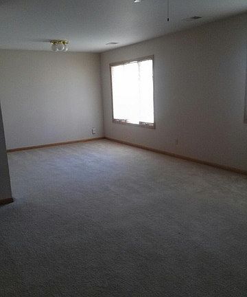 3rd image of 319 Ash Ct #319