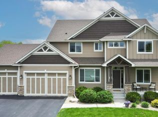 1569 Oakpointe Dr, Waconia, MN 55387