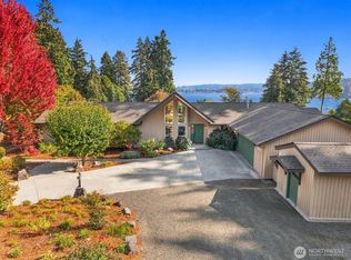 22902 104th Ave SW, Vashon, WA 98070