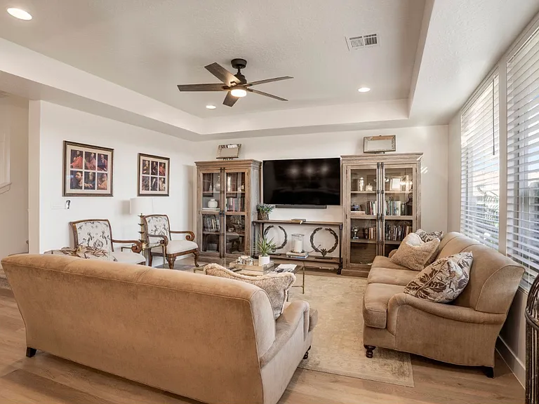 3476 E Red Pine Way — Photo 3