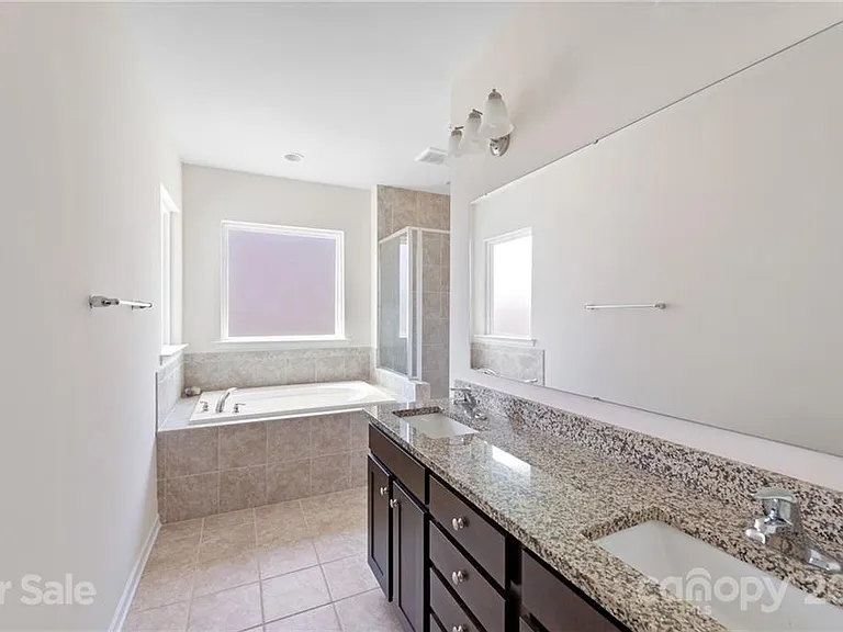 4020 Whittier Ln — Photo 27
