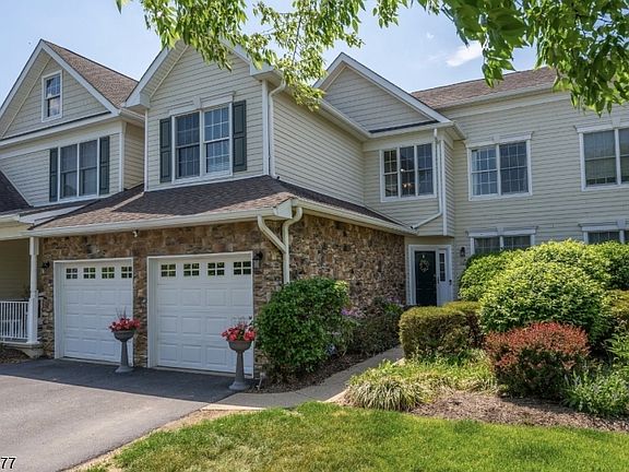 2nd image of 61 Briar Ct
