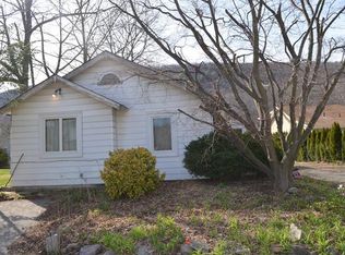 55 Murray Rd, Greenwood Lake, NY 10925