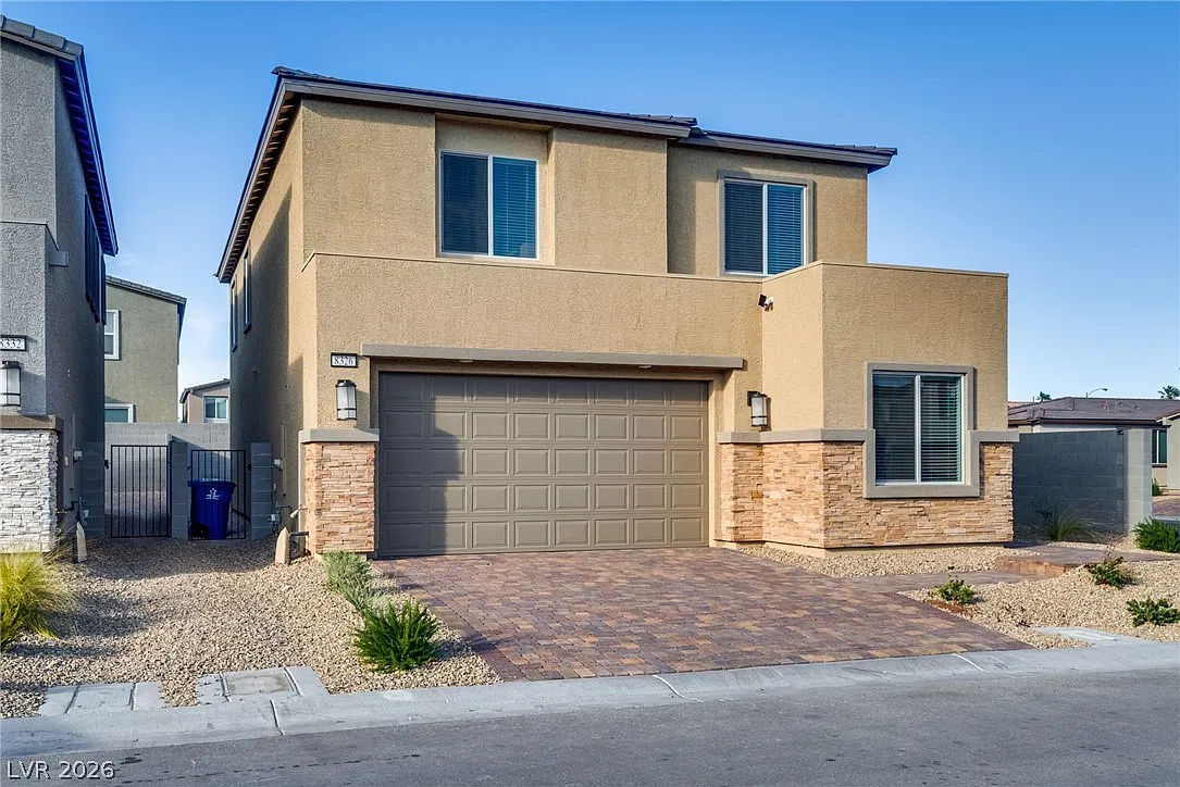 4 bed, 3.5 bath, 2640 sqft, $2,095 — Photo 2