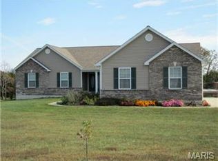 31017 Checotah Ln, Warrenton, MO 63383