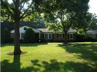 674 Teteridge Rd, Columbus, OH 43214