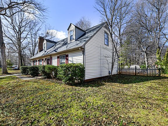 5th image of 2102 Tarrywood Dr