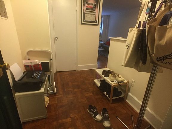 5th image of 158 E 7th St APT C3