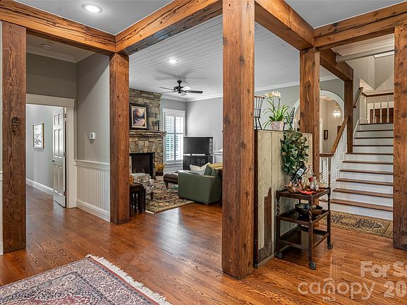 4th image of 1 Cedar Chine Dr