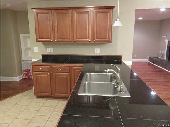 3rd image of 214 Fleetwood Ave