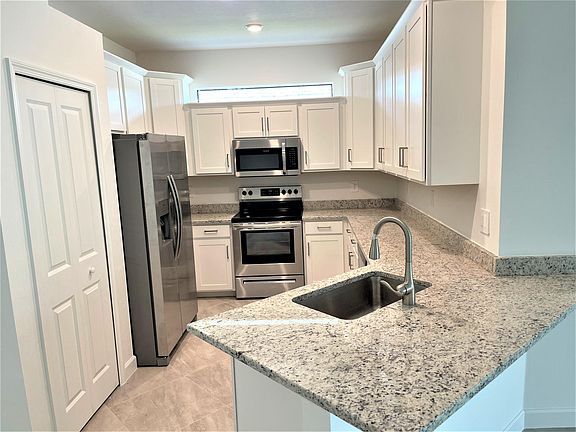 4th image of 14065 Winding Cedar Way
