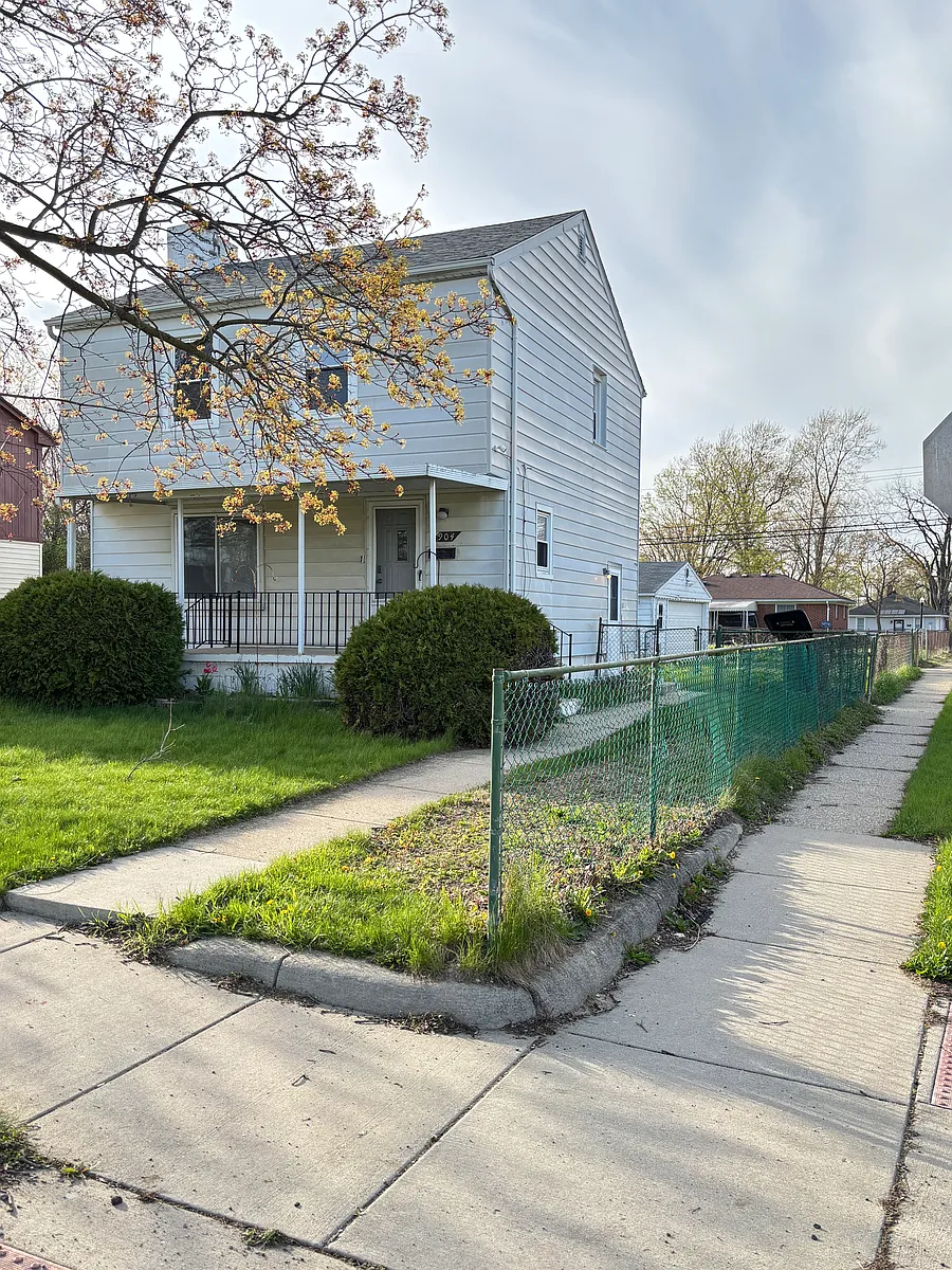 Building Photo - 904 Jefferson St