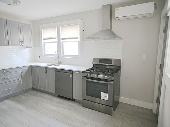 3rd image of 210 Warren Ave #A