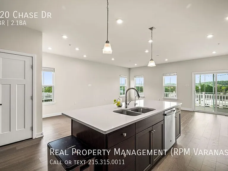 220 Chase Dr — Photo 13