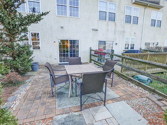4th image of 58 W Sarazen Dr
