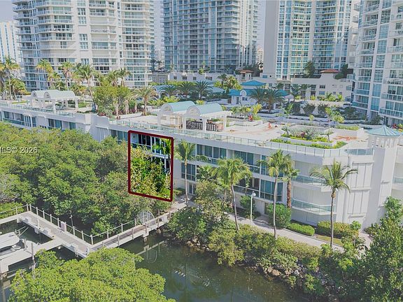 5th image of 16400 Collins Ave #Townhouse 4