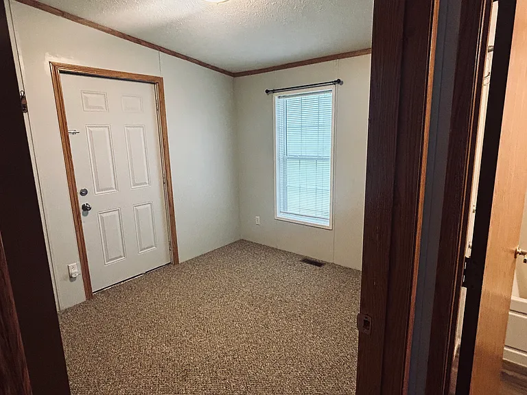 3688 Chester Rd — Photo 6