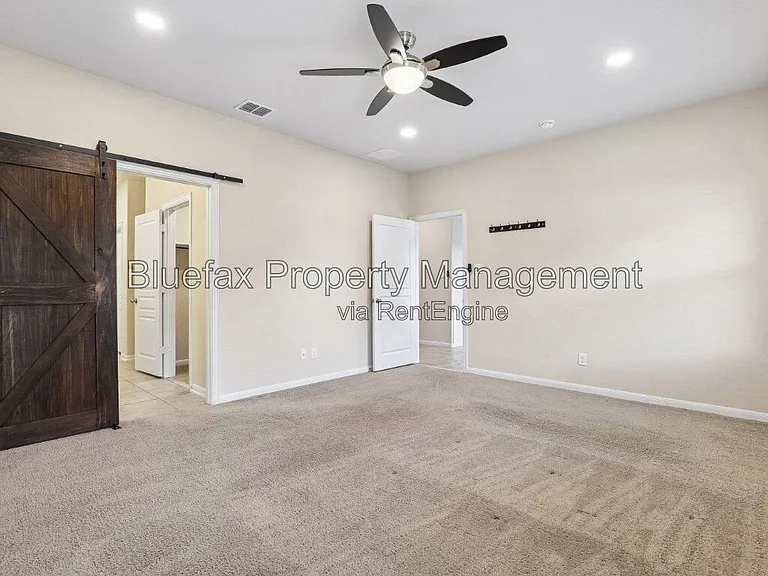 1807 Golden Maple — Photo 31