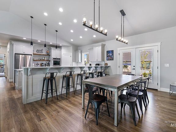 5th image of 2288 Eaton Pl