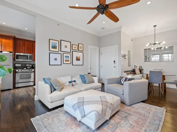 7 Stillman Pl #9, Boston, MA 02113