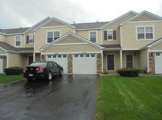 2056 Limestone Ln, Carpentersville, IL 60110