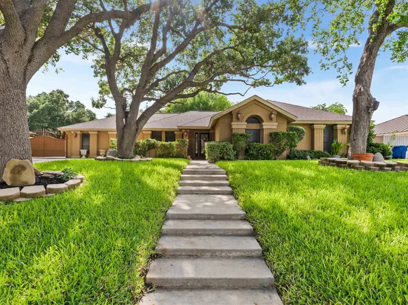 311 Merlin Rd, Laredo, TX 78041