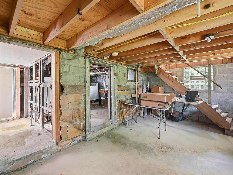 1122 W Western Reserve Rd — Photo 20