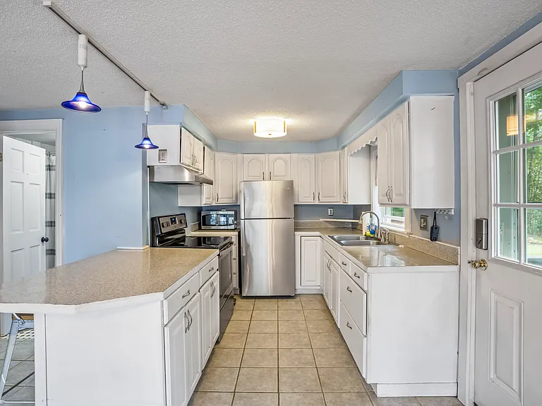 179 E Shore Dr — Photo 11