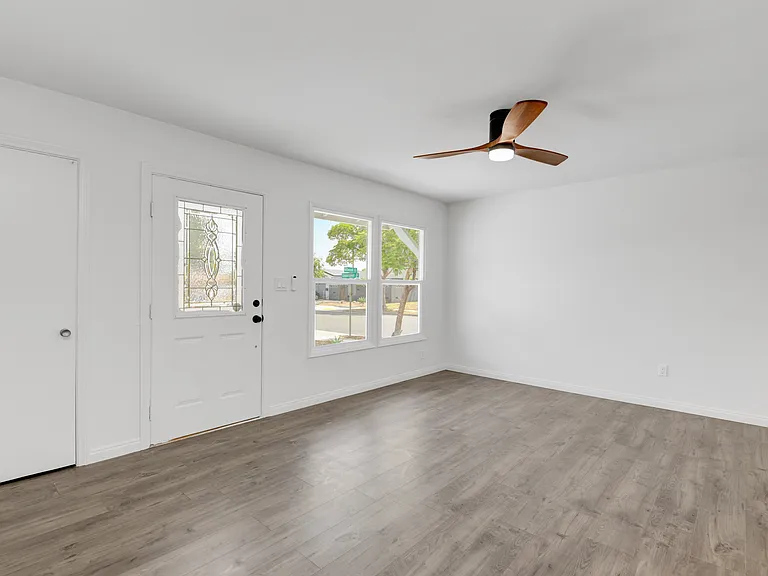 5191 Uniontown Rd — Photo 2