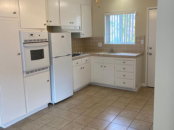 4th image of 260 Mariposa Ave APT 12